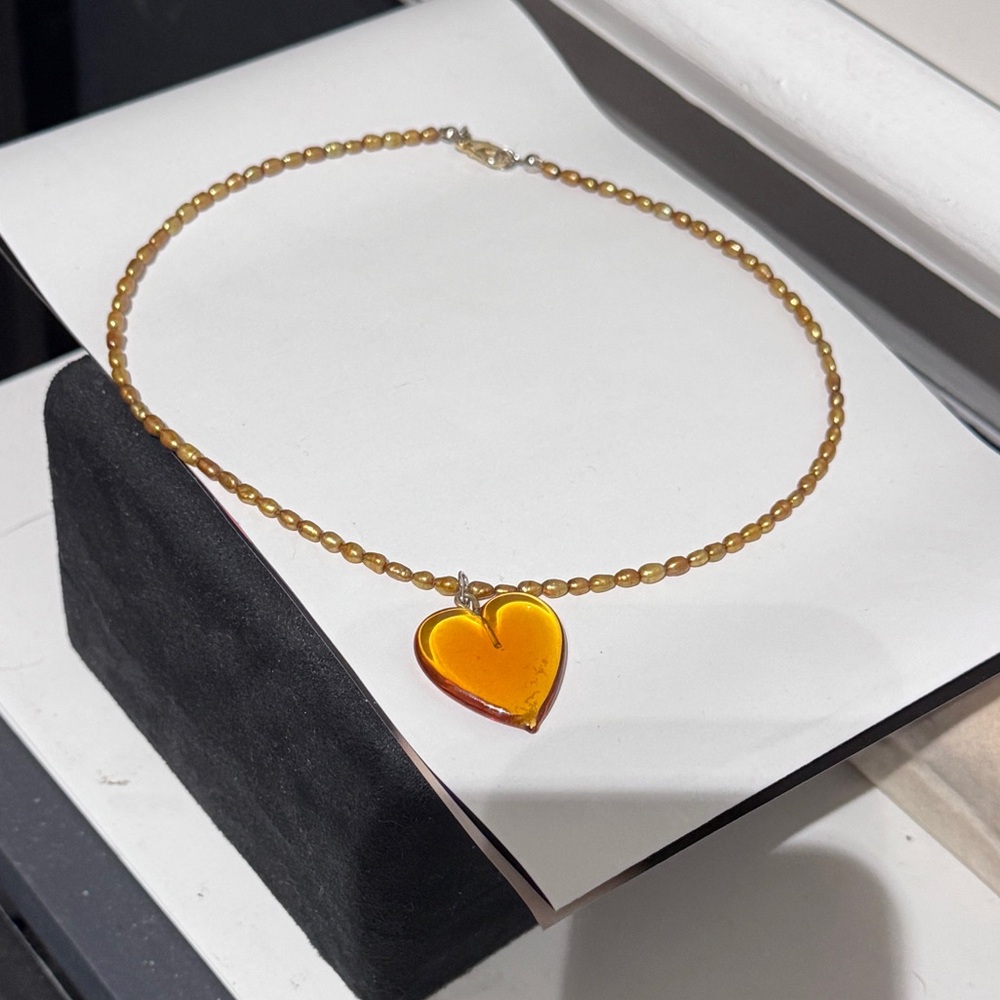 💛 ✨ Vintage Amber Heart Pendant Necklace – Gold Beaded Chain💛 ✨